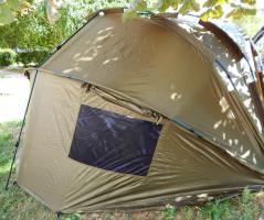 Боковий вигляд тримісного намету Ranger EXP 3-mann Bivvy для риболовлі
